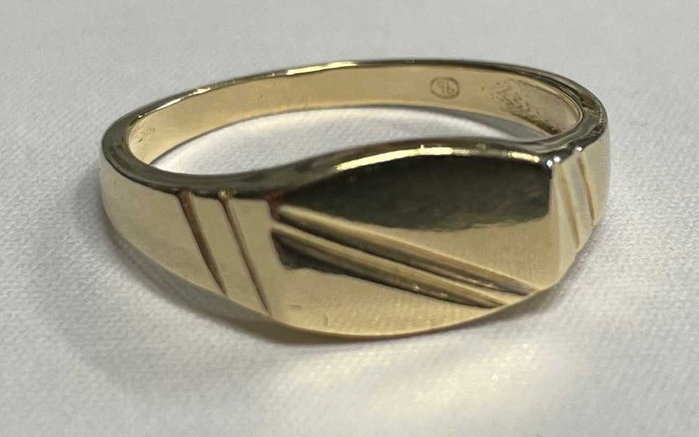 Złoty sygnet 14kt 3,32g R21