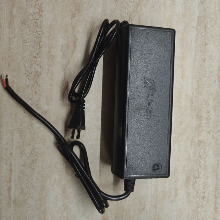 Зарядний пристрій  7s 29,4v 20 A
