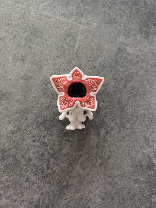 Figurka Stranger Things Kinder Joy