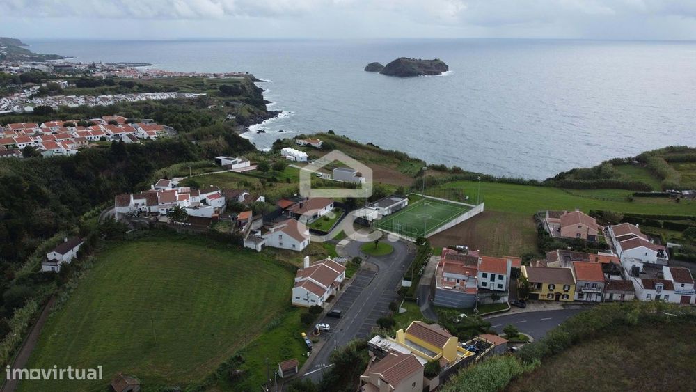 Terreno com 2.100,00 m2 - Água de Alto - Vila Franca do Campo