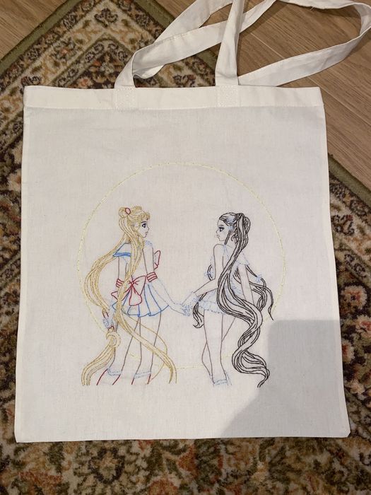 Torby lub koszulki ręcznie wyszywane