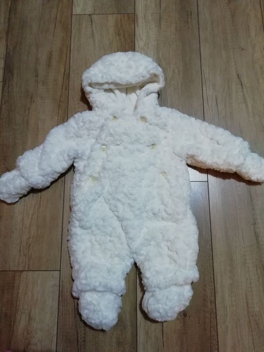 Kombinezon lekko ocieplany wiosenny J.Lewis (UK) 50-56cm 0-3mies.