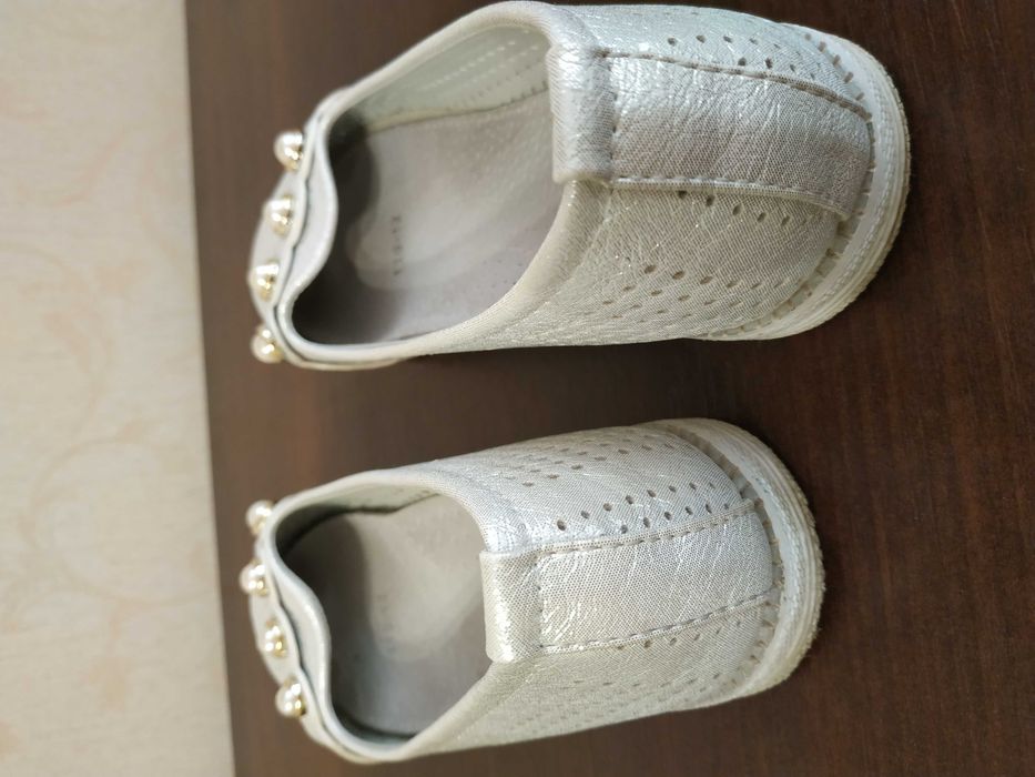 Туфлі для дівчинки