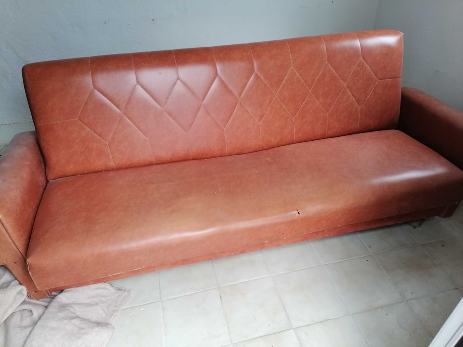 Sofá  muito antigo