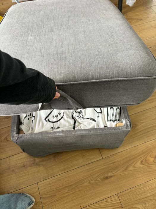 Kanapa rozkładana z funkcją spania EKTORP Ikea oraz podnóżek na pościel