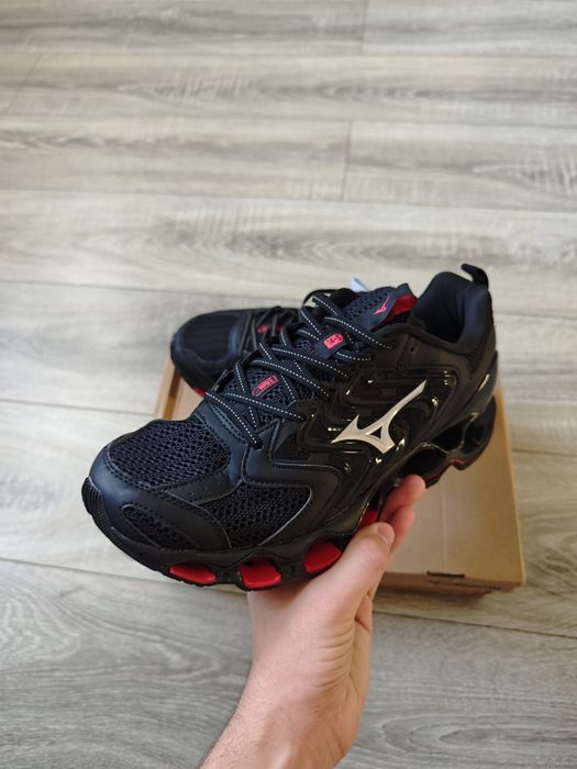 Кросівки чоловічі Mizuno Wave Prophecy 14S 43