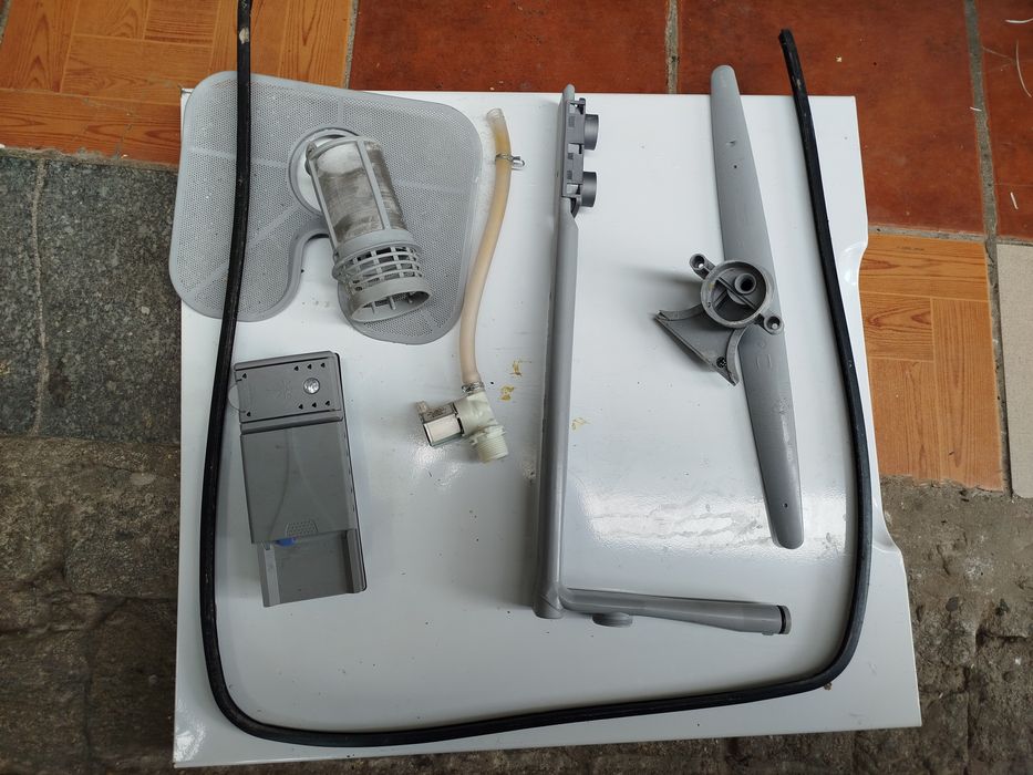 Peças Máquina lavar loiça Candy Brava