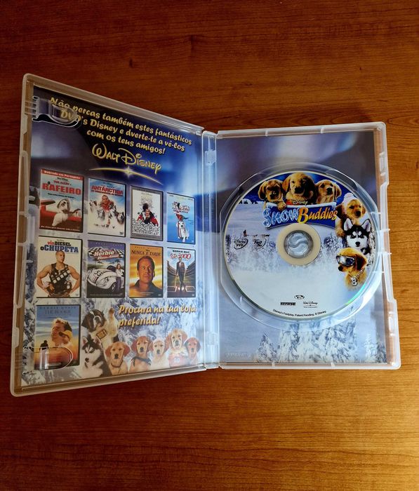 SNOW BUDDIES - Aventuras na Neve (Os adoráveis cachorros da DISNEY)