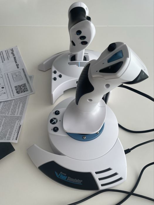 Joystick Thrustmaster T Flight Hotas One Microsoft Flight Simulator (Edição Especial) Xbox