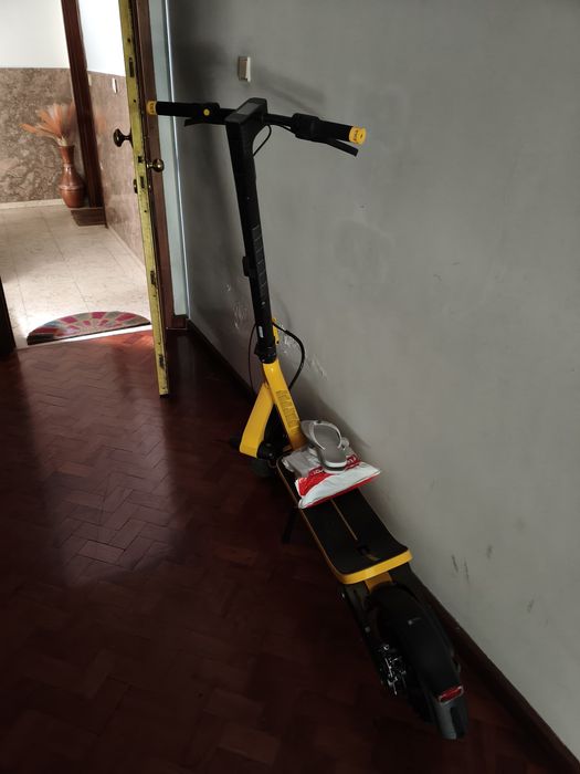 Xiaomi Electric Scooter 6 Ultra - Como Nova