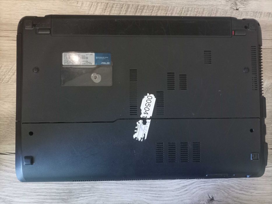 Продам два ноутбуки Lenovo - ASUS на запчастини.