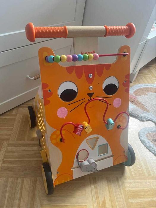 Pchacz drewniany firmy Janod