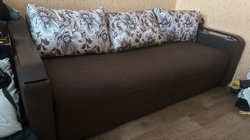 Диван у чудовому стані