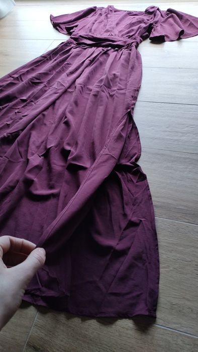 Burgundowa sukienka taliowana midaxi S 36