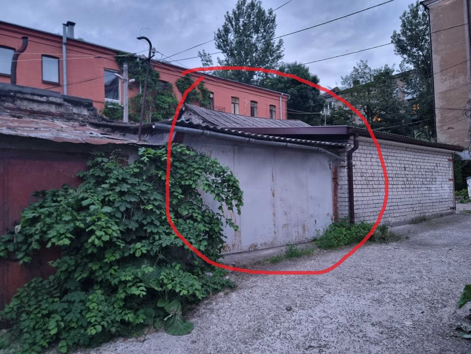 Гараж у Центрі Сдам чи Продам пр. Дмитра Яворницького буд 20  Соборна площа, Реальний! Свій