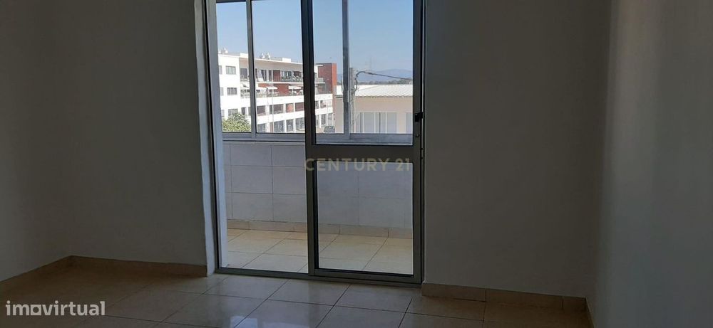 Apartamento T2 - arrendamento Casal do Marco