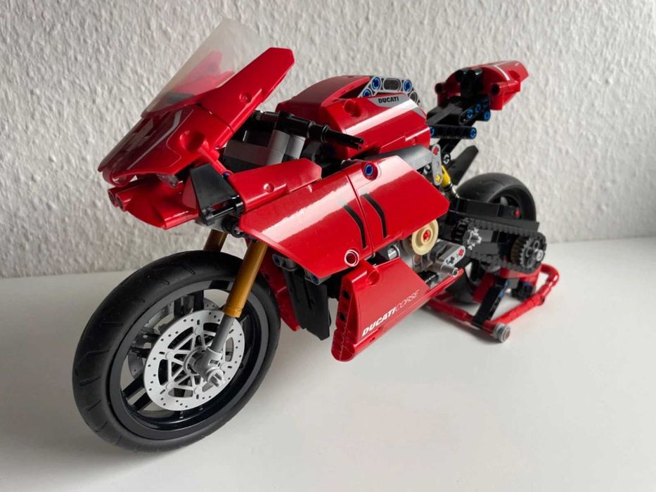 LEGO 42107 - Ducati Panigale V4 R