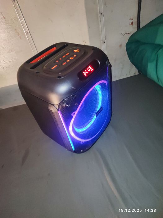 Мощная блютуз колонка від JBL ZXX 800