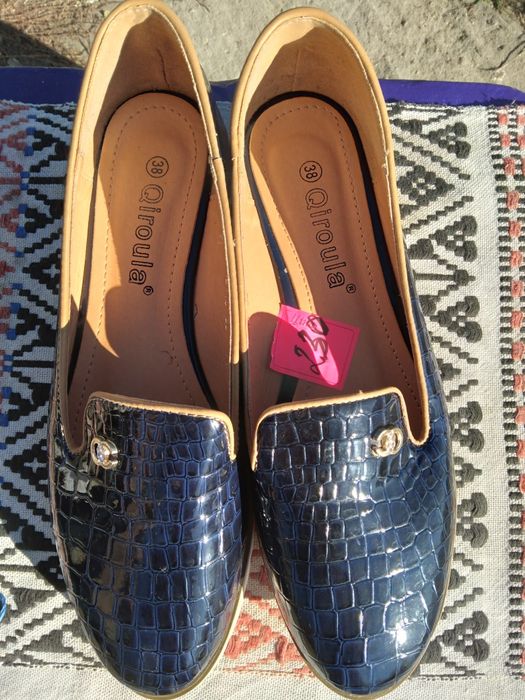 Продам женские балетки