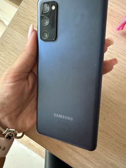 Samgsung S20 fe como novo
