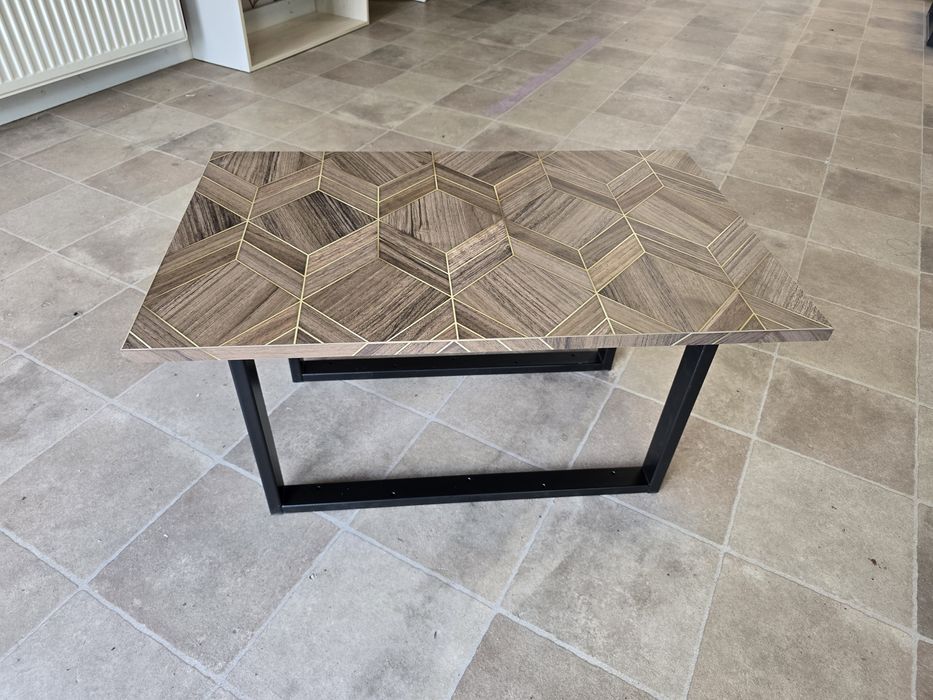 Stolik Stół Ława Sziedzisko