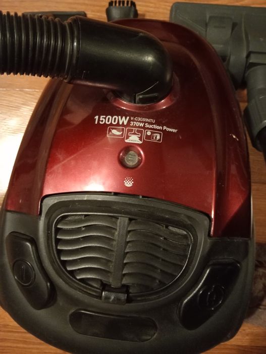 Пилосос LG 1500W