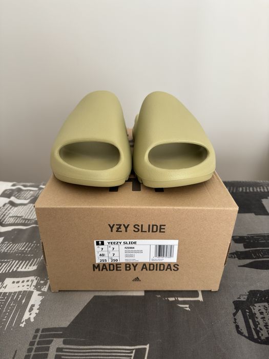 Yeezy Slide Resin