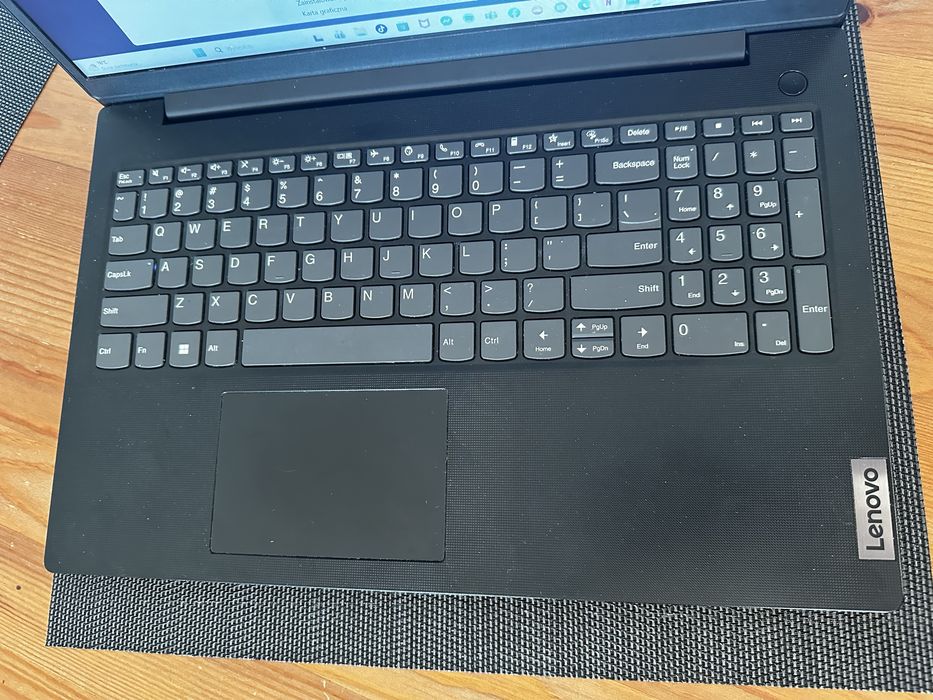 Laptop lenovo, biurowy
