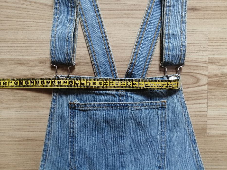 Jeansowa sukienka ogrodniczka Bershka 32 XXS