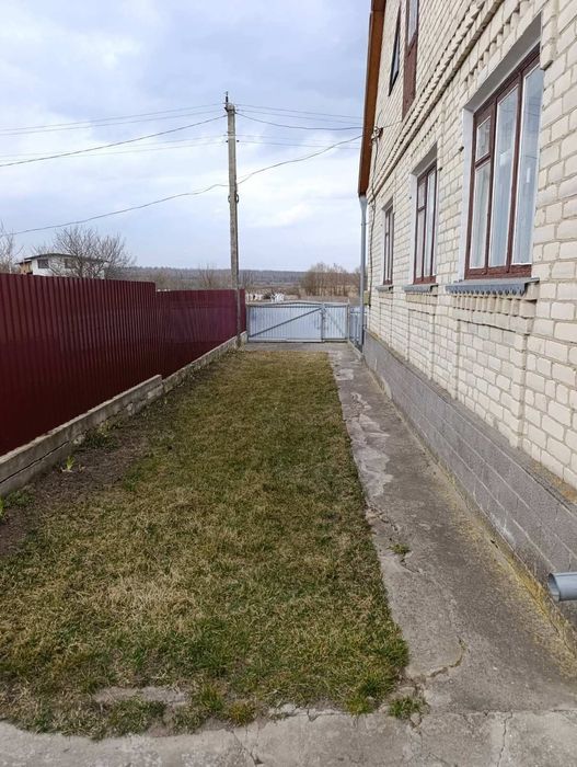 Продаж добротного будинку