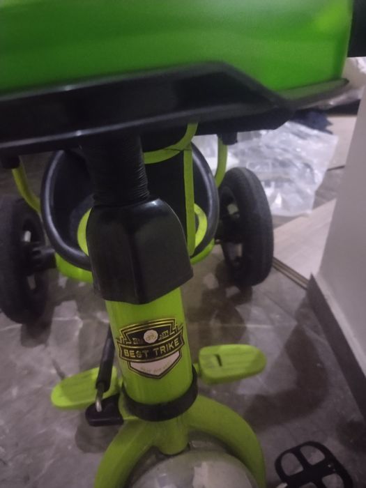 Дитячий триколісний велосипед