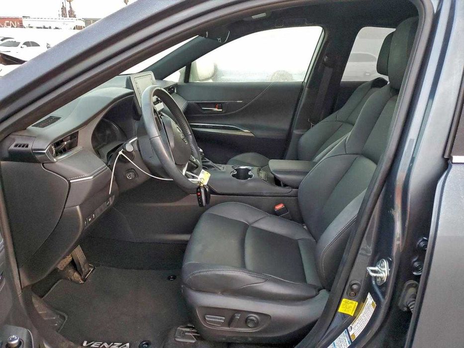 Toyota Venza XLE 2022