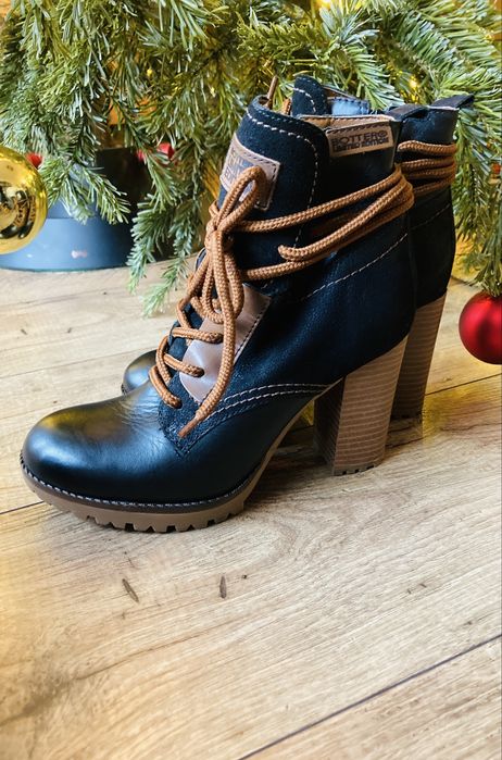 Buty skórzane na obcasie Limited Edition