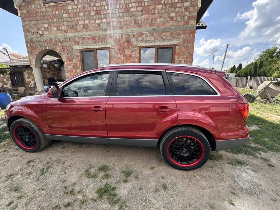 Продам ауді q7 в гарномі стані