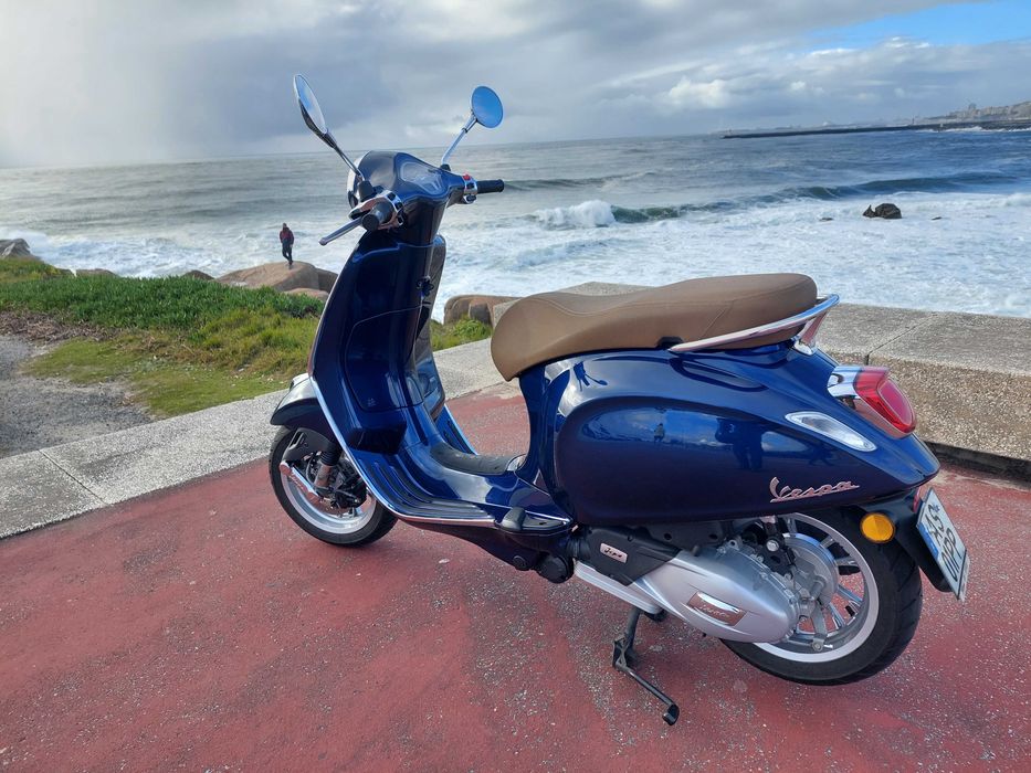 Vespa Primavera 125.