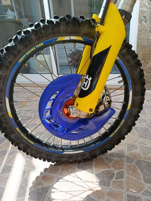 Husqvarna FE 250 2017 matriculada.