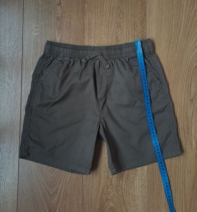 Светлая тенниска рубашка и  шорты для мальчика