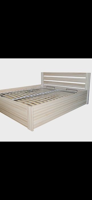 Łóżko podwójne do sypialni lite  drewno  160cm
