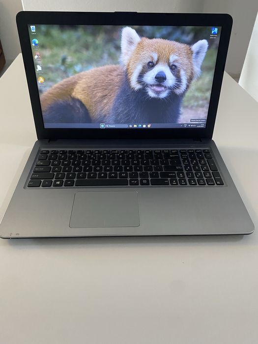 Portátil Asus i3
