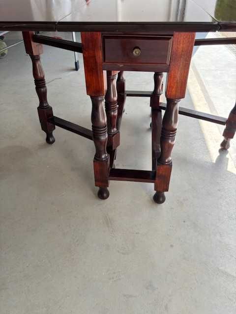 Mesa grande, estilo holandês