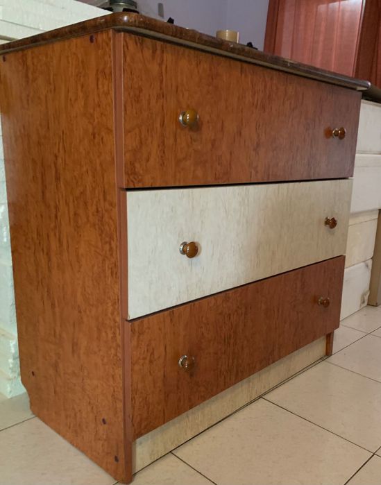 Комод або тумба б.в