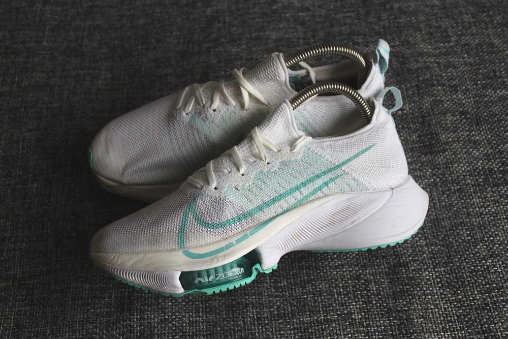 Кросівки Nike Air Zoom Tempo Next% Оригінал 40.5р