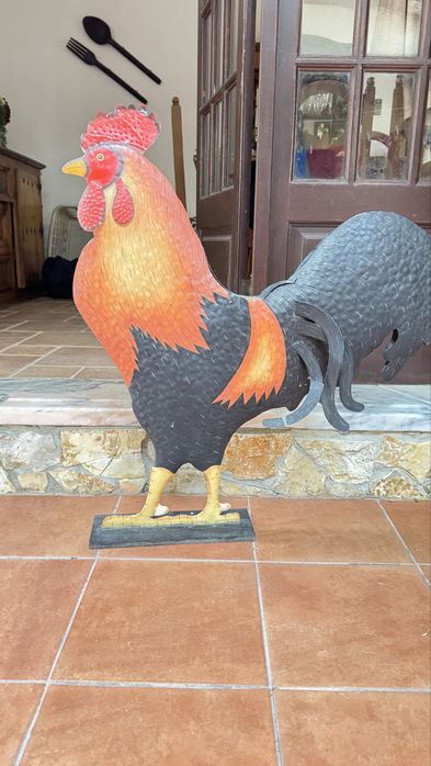 Galo decorativo em ferro