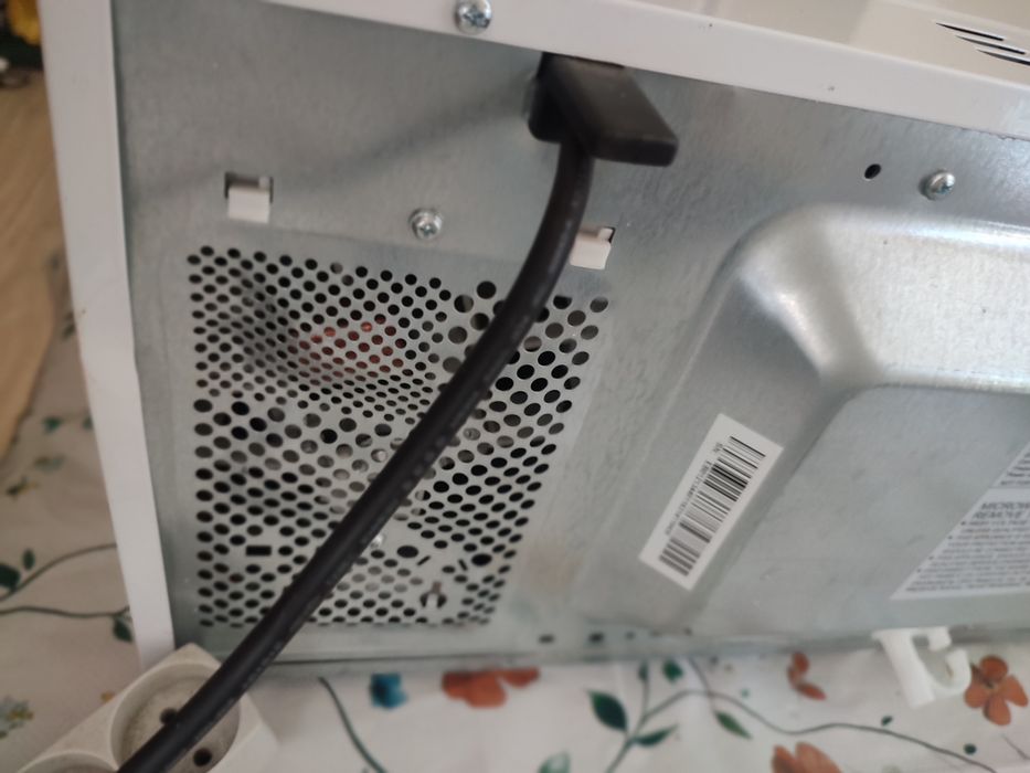 Mikrofalówka Logik L23CW13E - grill+termoobieg