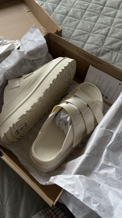 Ugg шльопанці , сандалі