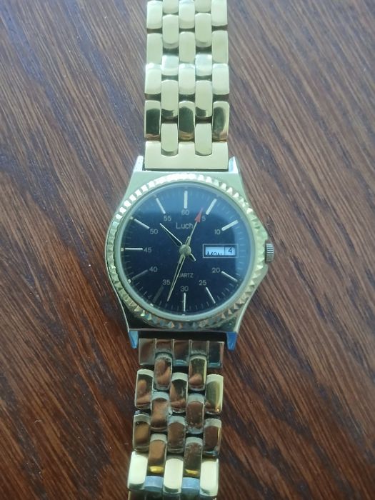 Zegarek firmy luch quartz
