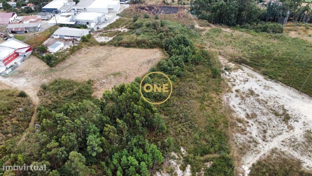 Terreno Industrial l 1210m2 l Ferreira
