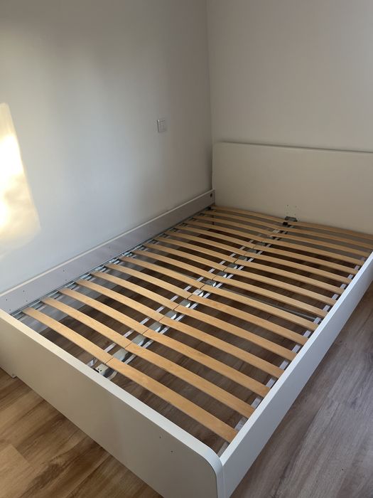 Cama ikea em bom estado