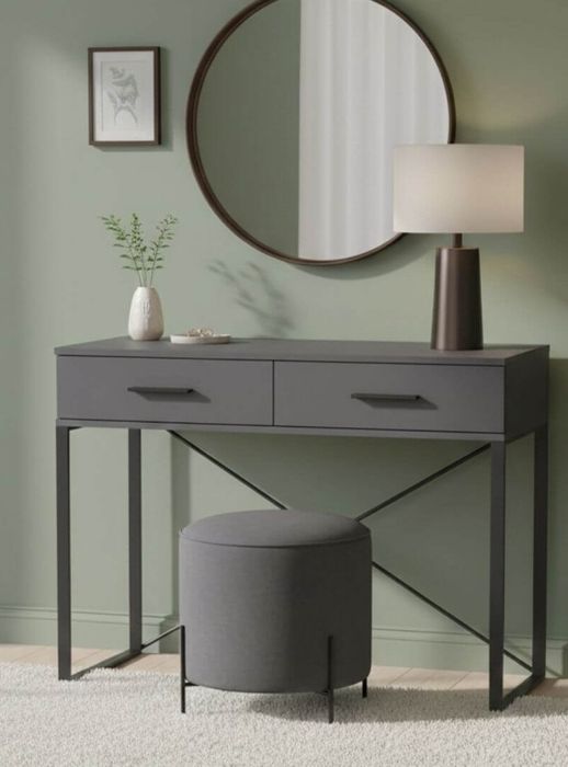 Туалетний столик