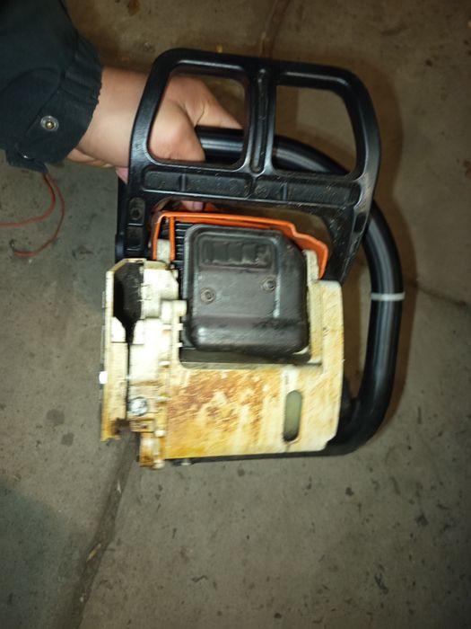 Продам бензопилу STIHL ms180
